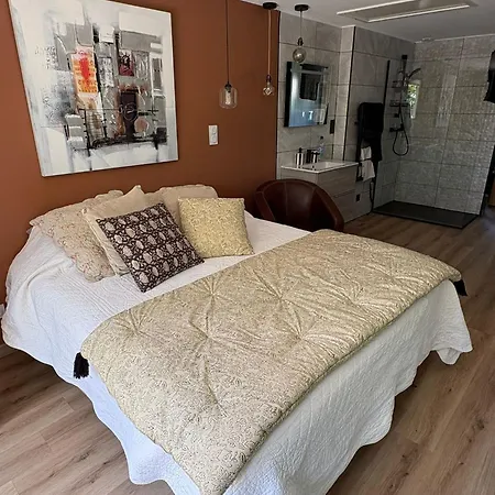 Aux Amelierets Couette-café